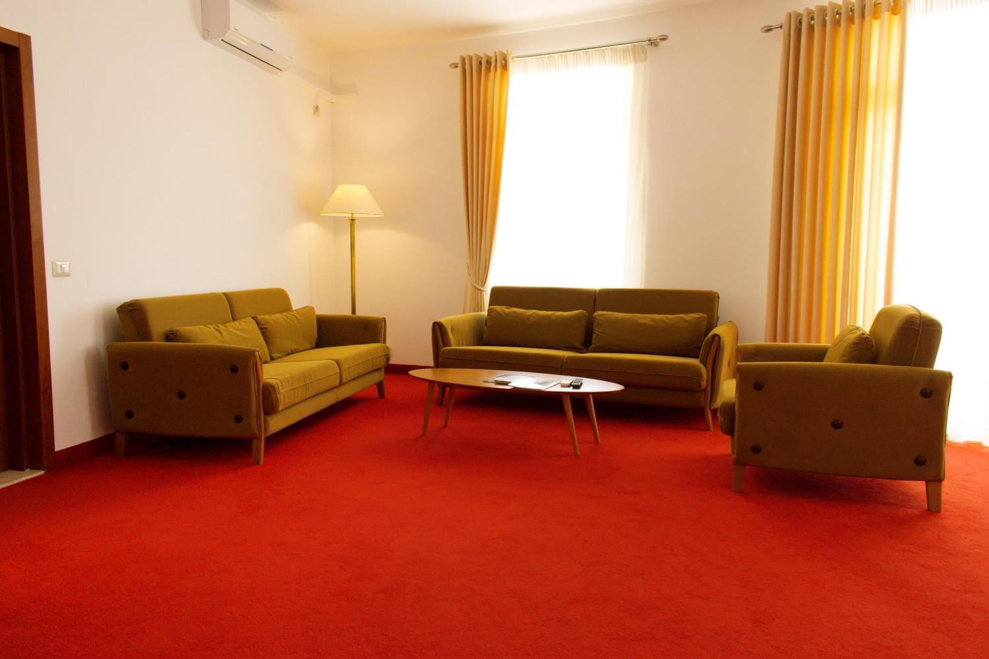 Chateau Linza Resort تيرانا المظهر الخارجي الصورة